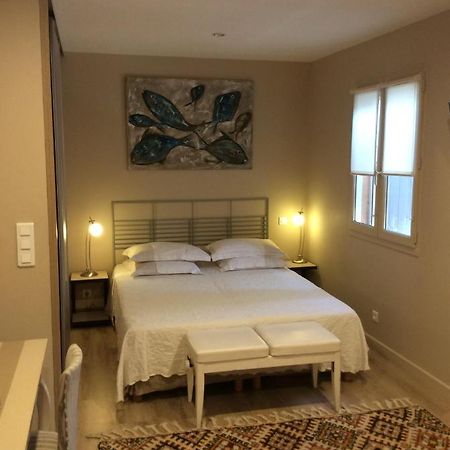 Chez Elles 2 Bed and Breakfast Caumont-sur-Durance Eksteriør billede