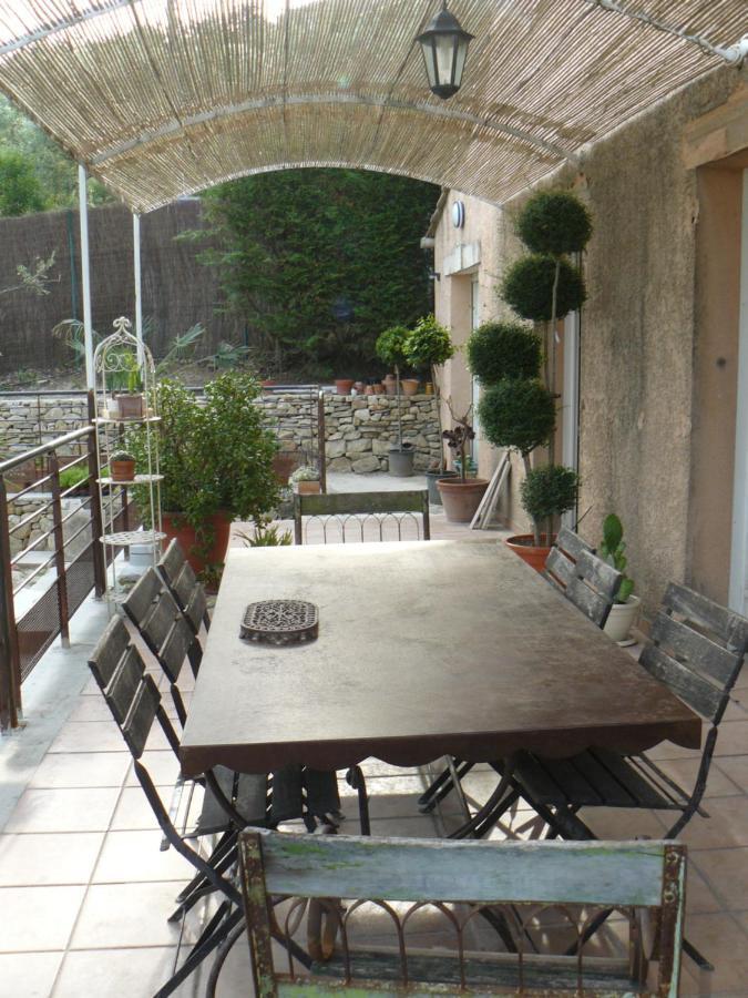 Chez Elles 2 Bed and Breakfast Caumont-sur-Durance Eksteriør billede
